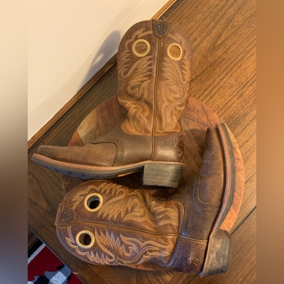 Men’s Ariat Heritage Roughstock Western Boot Size 8EE main image 4